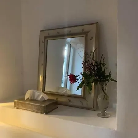 Romantic Gemstone In Apartment Pigna