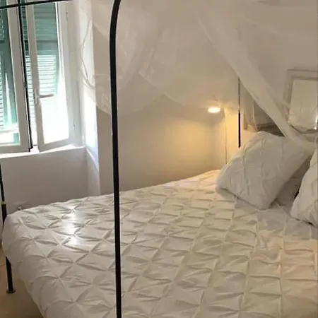 Apartment Romantic Gemstone In Pigna