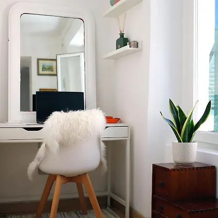 Romantic Gemstone In Apartment